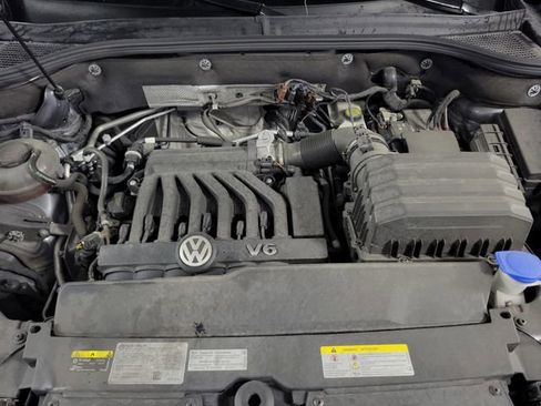 Used 2023 Volkswagen Atlas Cross Sport SE image 9