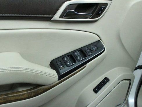 Used 2018 GMC Yukon Denali image 15