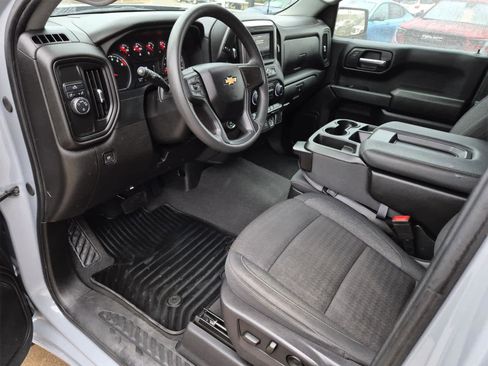 Used 2024 Chevrolet Silverado 1500 Custom image 10
