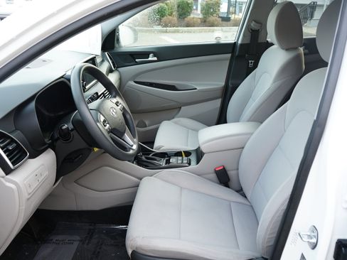Used 2020 Hyundai Tucson SE image 16