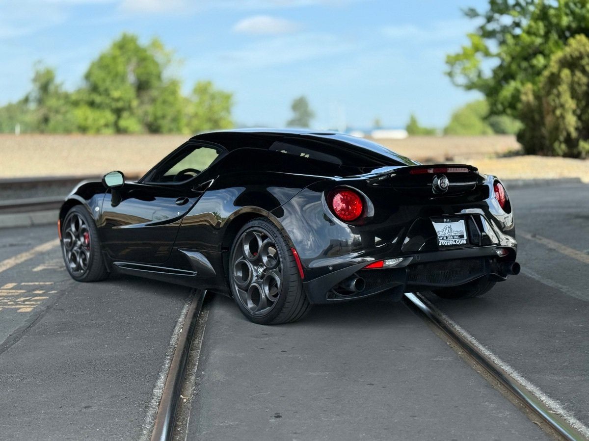 Used 2018 Alfa Romeo 4C Coupe w/ Convenience Group - Coupe RWD image 7