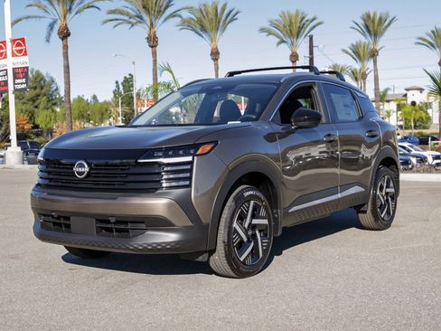 New 2026 Nissan Kicks SV image 8