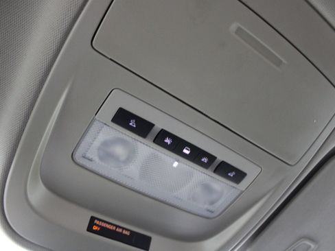 Used 2018 GMC Canyon Denali RWD image 19