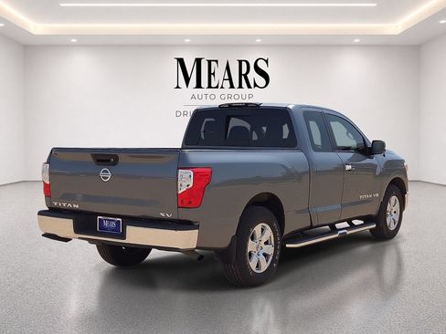 Used 2019 Nissan Titan SV RWD image 5
