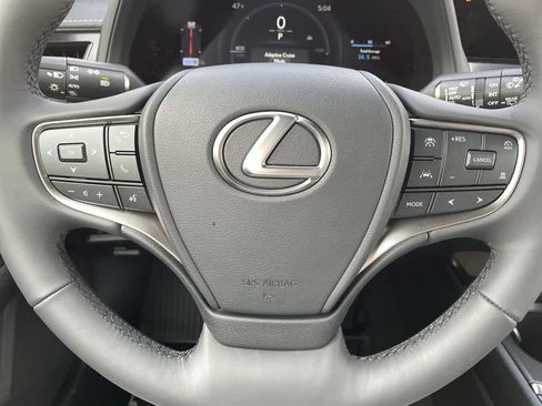 Used 2025 Lexus UX 300h AWD image 10