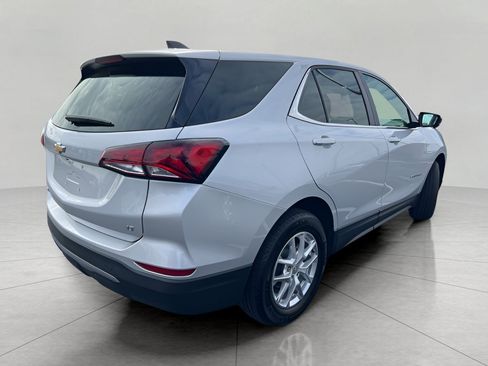 Used 2022 Chevrolet Equinox LT w/ LPO, Floor Liner Package image 8