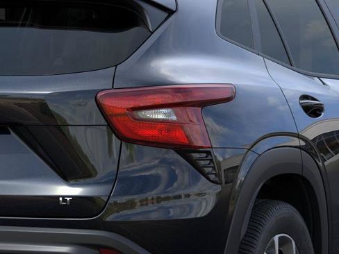 New 2026 Chevrolet Trax LT w/ LT Convenience Package FWD image 35