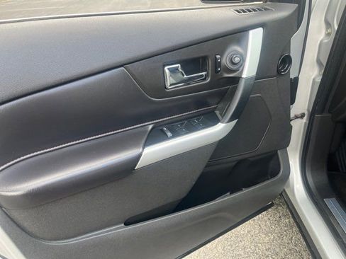 Used 2014 Ford Edge Limited FWD image 20