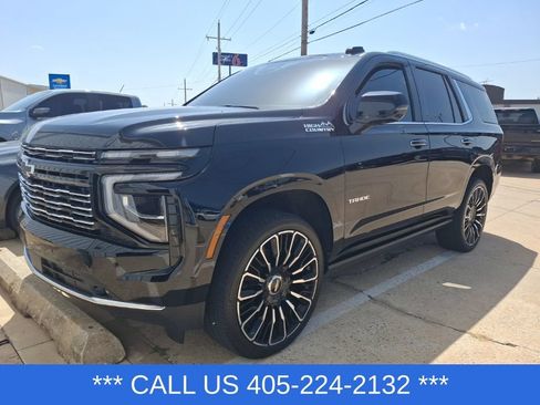 Used 2025 Chevrolet Tahoe High Country AWD/4WD image 2