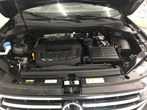 Used 2024 Volkswagen Tiguan SE image 37