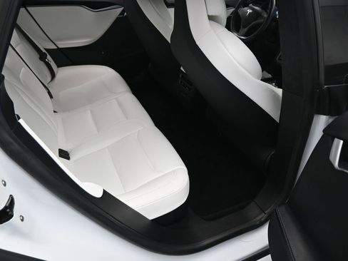 Used 2019 Tesla Model S Long Range image 31