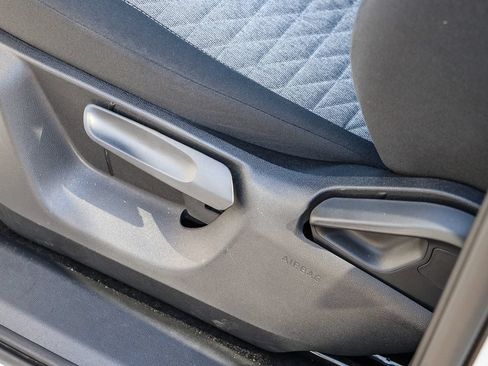 Certified 2025 Volkswagen Tiguan S FWD image 20