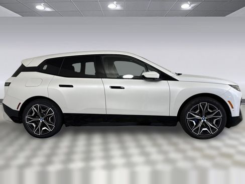 Used 2025 BMW iX M60 image 7