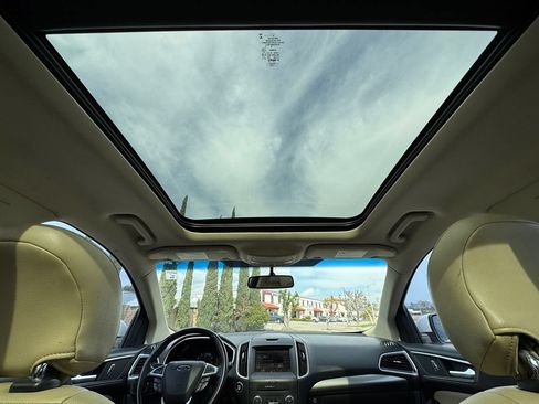 Used 2015 Ford Edge SEL w/ Equipment Group 201A FWD image 16