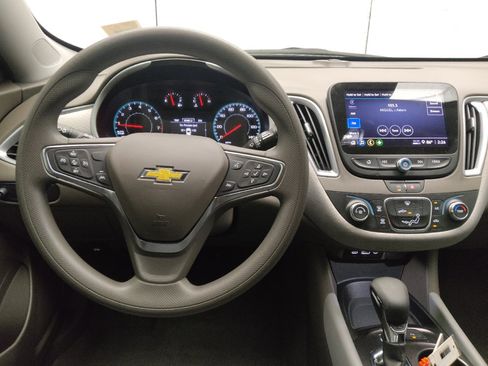 Used 2025 Chevrolet Malibu LS w/ Driver Confidence Package FWD image 22