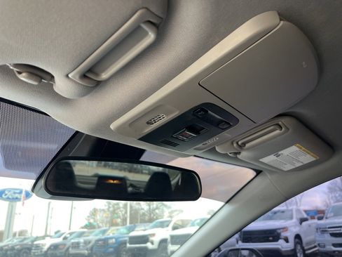 Used 2019 Toyota Camry LE image 18