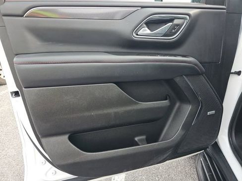 Used 2022 Chevrolet Suburban RST w/ Luxury Package image 17