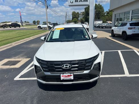 Used 2025 Hyundai Tucson SEL FWD image 5