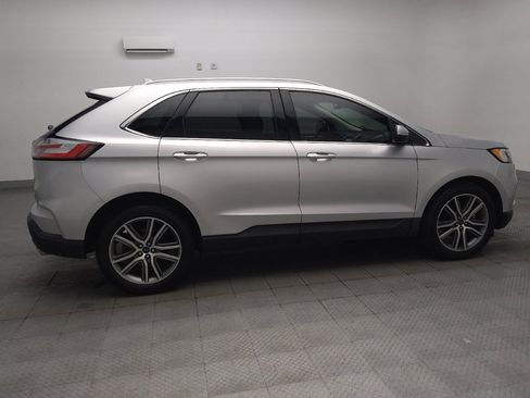 Used 2019 Ford Edge Titanium FWD image 10