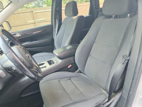 Used 2012 Jeep Grand Cherokee Laredo AWD/4WD image 10
