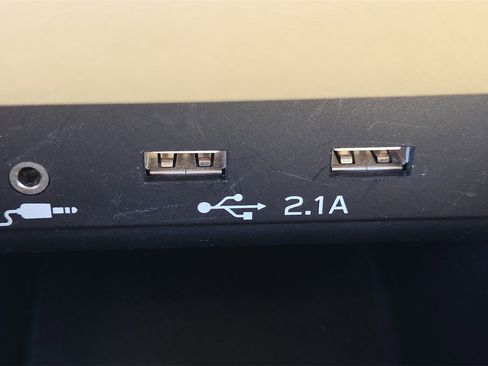 Used 2021 Subaru Outback Limited image 32