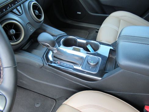 Used 2023 Chevrolet Blazer Premier w/ Driver Confidence II Package FWD image 18