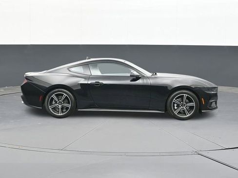 Used 2025 Ford Mustang Premium image 17