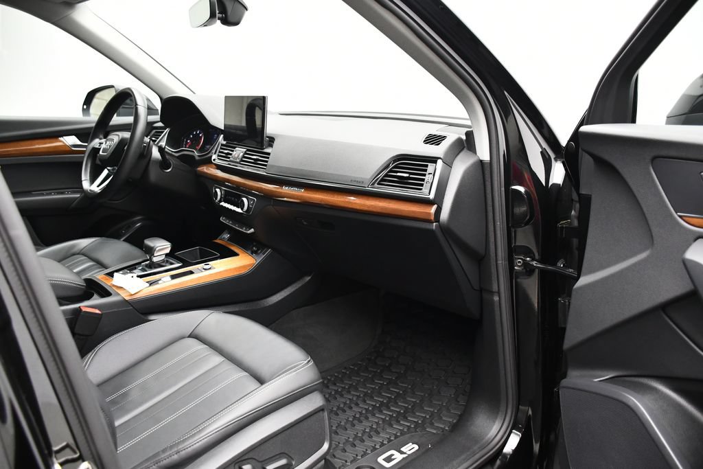 Certified 2023 Audi Q5 2.0T Premium w/ Convenience Package AWD/4WD image 48