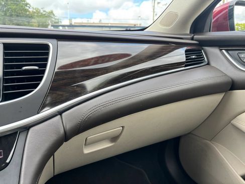 Used 2017 Buick LaCrosse Essence FWD image 22