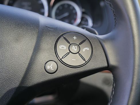 Used 2011 Mercedes-Benz E 550 Coupe image 22