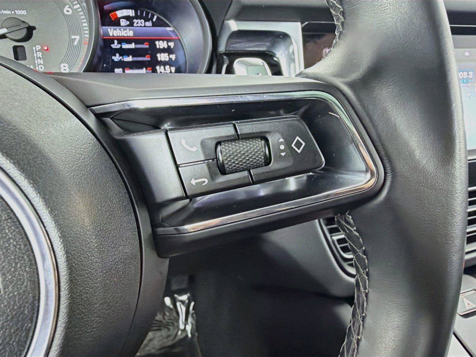 Used 2022 Porsche Macan AWD/4WD image 15