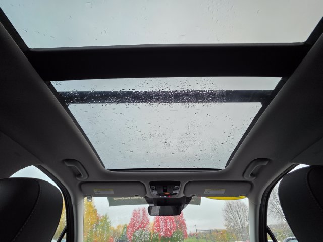 Certified 2023 Kia Sorento S w/ Panoramic Sunroof Package AWD/4WD image 25