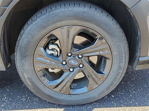 Used 2024 Subaru Crosstrek 2.0i image 7