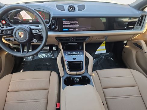 New 2026 Porsche Cayenne S image 13