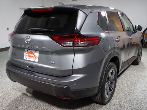 Used 2024 Nissan Rogue SV image 7