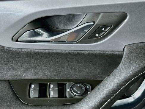 Used 2026 Chevrolet Blazer LT FWD image 22