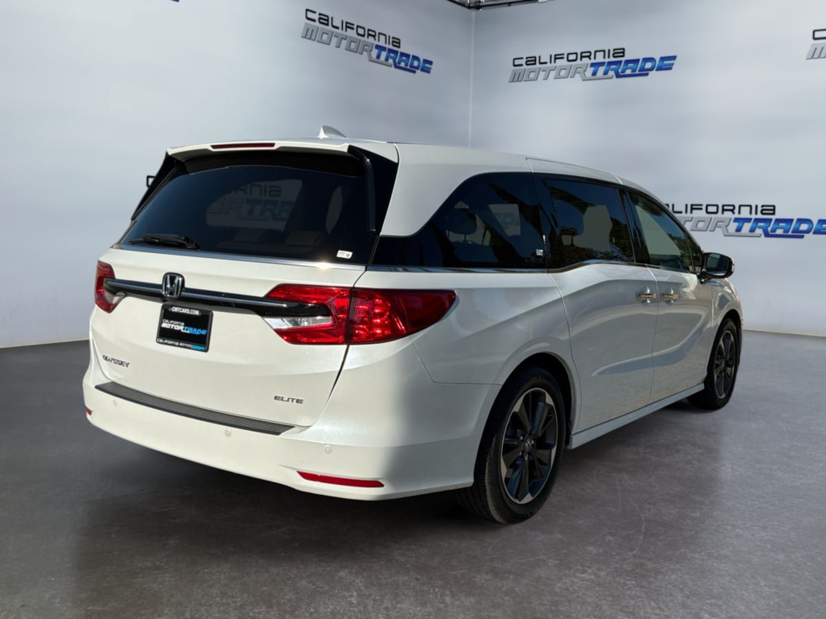 Used 2022 Honda Odyssey Elite image 5