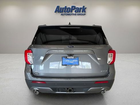 Used 2022 Ford Explorer XLT w/ Equipment Group 202A AWD/4WD image 6