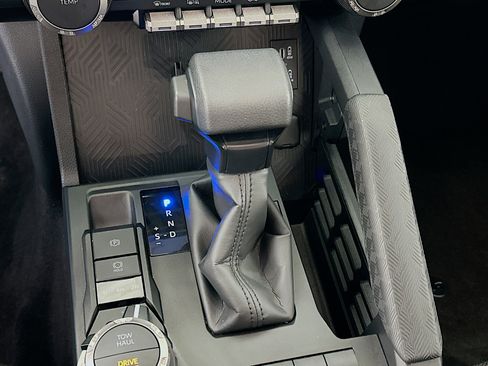 Used 2025 Toyota 4Runner SR5 image 24