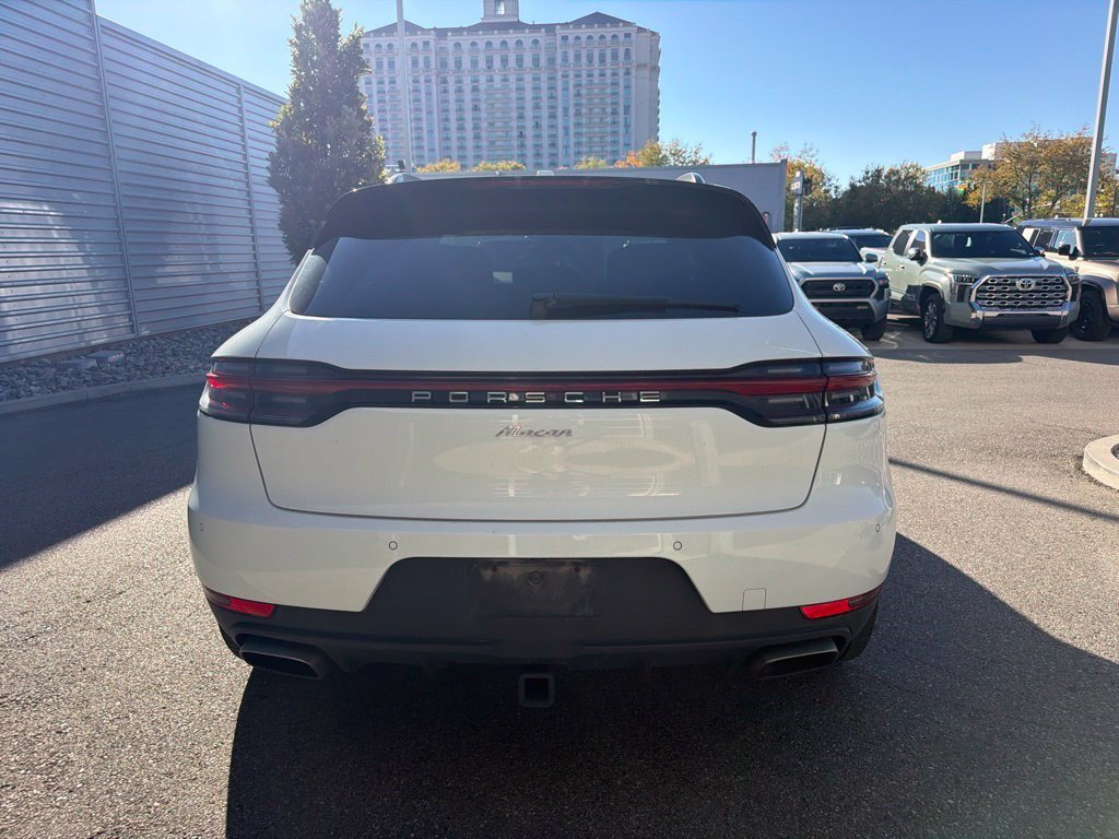 Used 2020 Porsche Macan AWD/4WD image 5