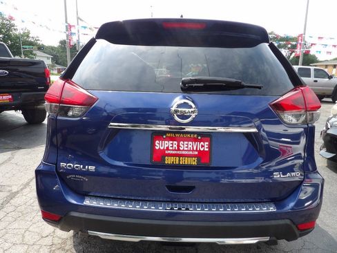 Used 2017 Nissan Rogue SL w/ SL Premium Package AWD/4WD image 4