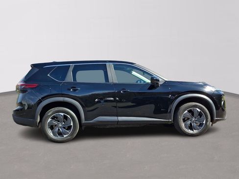 Used 2024 Nissan Rogue SV AWD/4WD image 7