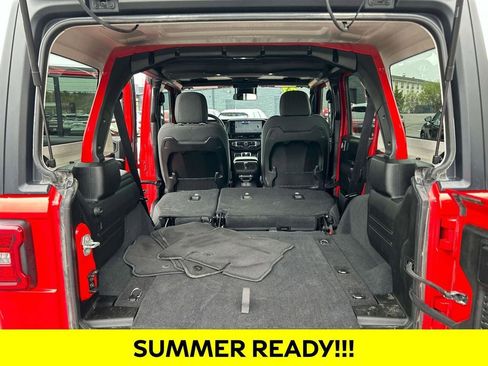 Used 2024 Jeep Wrangler Unlimited Rubicon AWD/4WD image 13