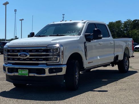 Used 2024 Ford F350 Lariat w/ Lariat Ultimate Package AWD/4WD image 7