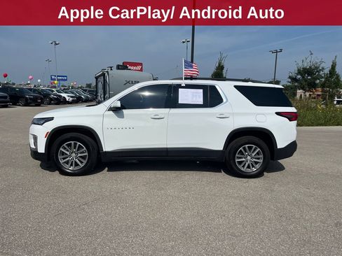Used 2022 Chevrolet Traverse LT FWD image 2