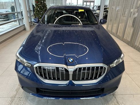New 2026 BMW 530i xDrive w/ Premium Package image 2