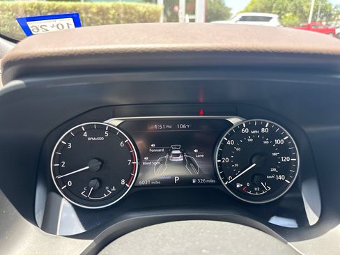 Used 2023 Nissan Rogue SV w/ SV Premium B Package FWD image 6