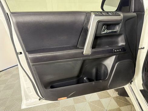 Used 2019 Toyota 4Runner Limited image 11