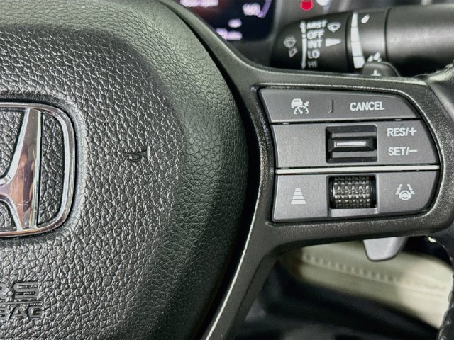 Used 2023 Honda Accord EX-L image 12