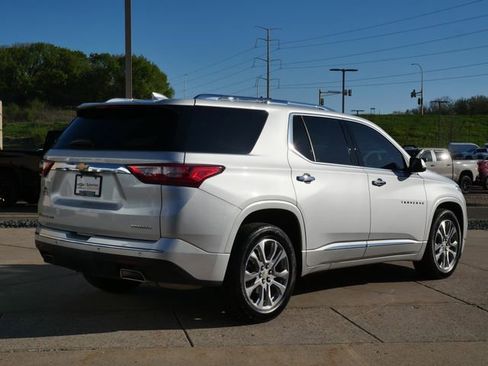 Used 2021 Chevrolet Traverse Premier w/ LPO, Floor Liner Package AWD/4WD image 7